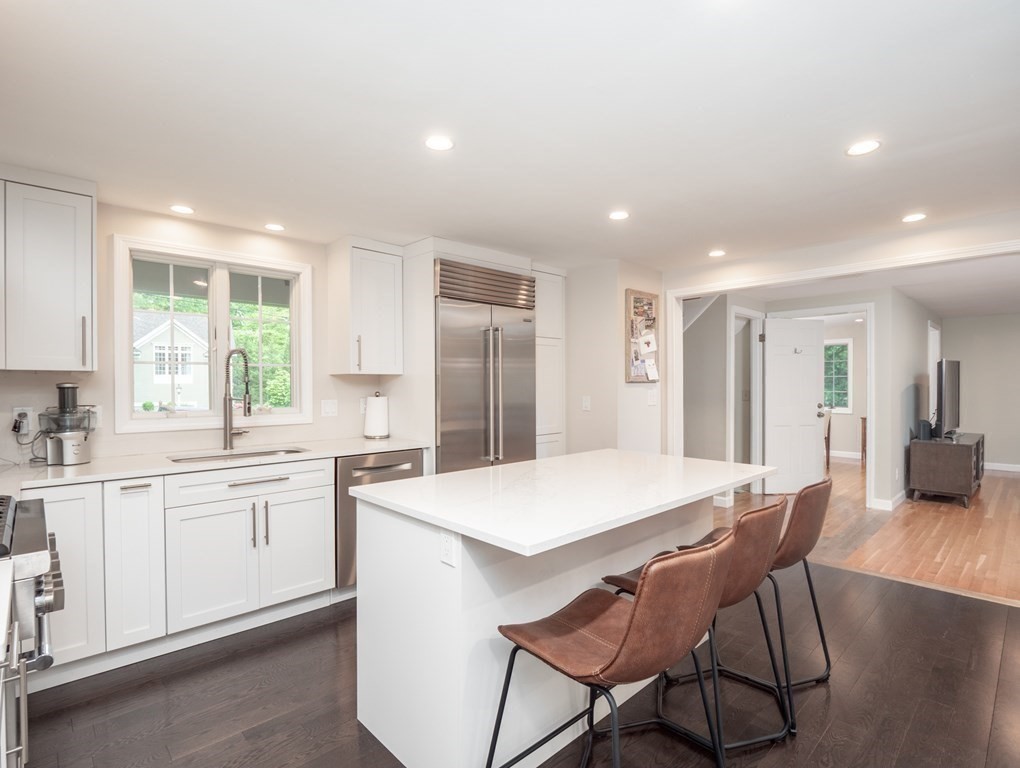 10 Rock O Dundee Road Andover, MA 01810 - Photo 4 of 33 Gallery Image 4