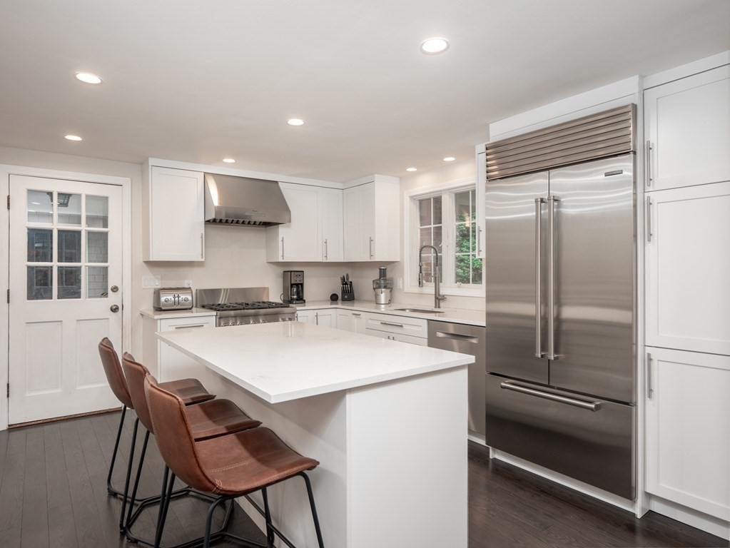 10 Rock O Dundee Road Andover, MA 01810 - Photo 5 of 33 Gallery Image 5