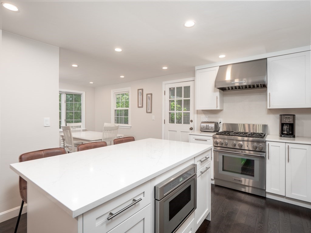 10 Rock O Dundee Road Andover, MA 01810 - Photo 7 of 33 Gallery Image 7
