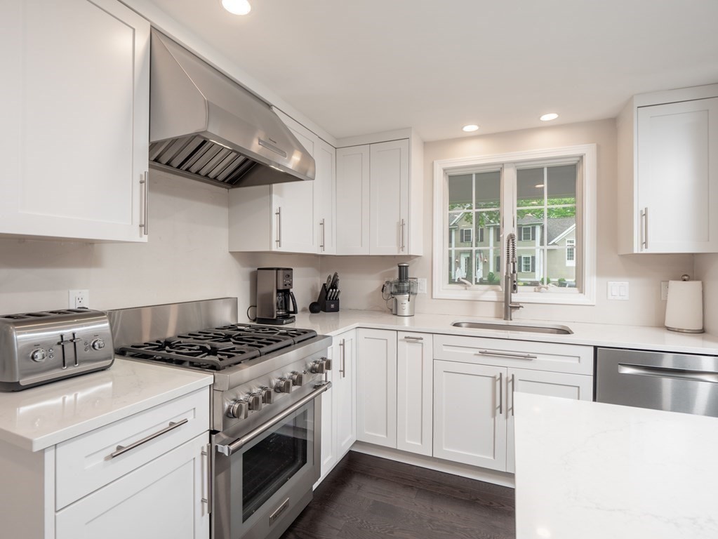 10 Rock O Dundee Road Andover, MA 01810 - Photo 9 of 33 Gallery Image 9