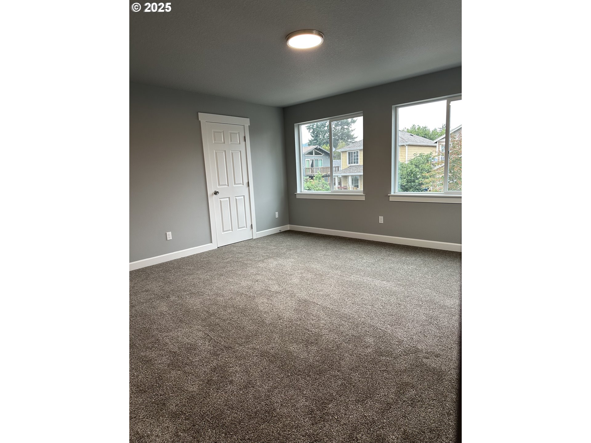 4823 Southeast 118th Place Portland, OR 97266 - Photo 5 of 7