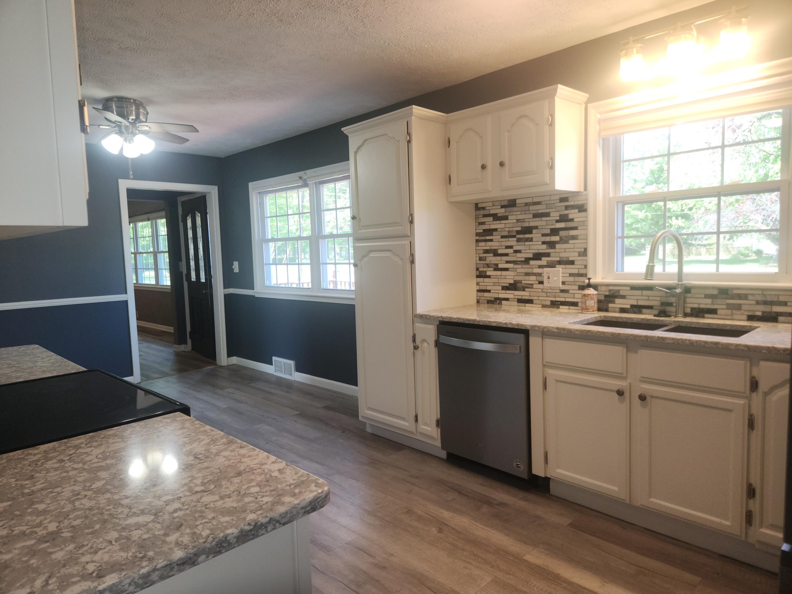 301 Rancho Street Eaton Rapids, MI 48827 - Photo 6 of 41 20260516_164516