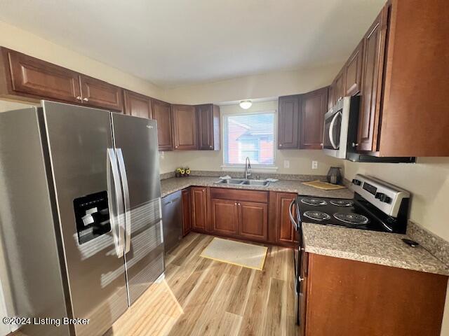 3719 Chevy Chase Road Louisville, KY 40218 - Photo 2 of 20 New stainless steel appliances!!