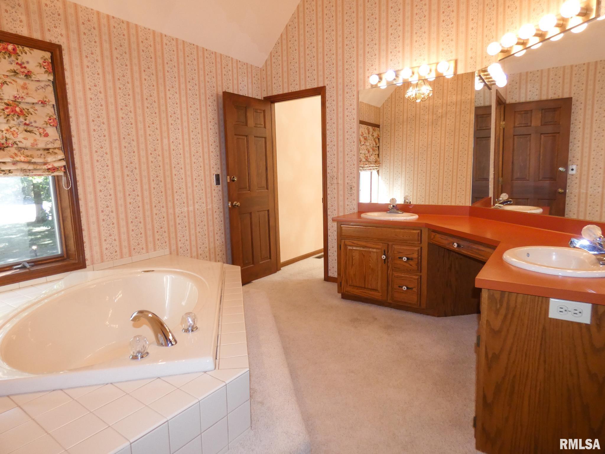 6 Roth Court Metamora, IL 61548 - Photo 34 of 54 Gallery Image 34