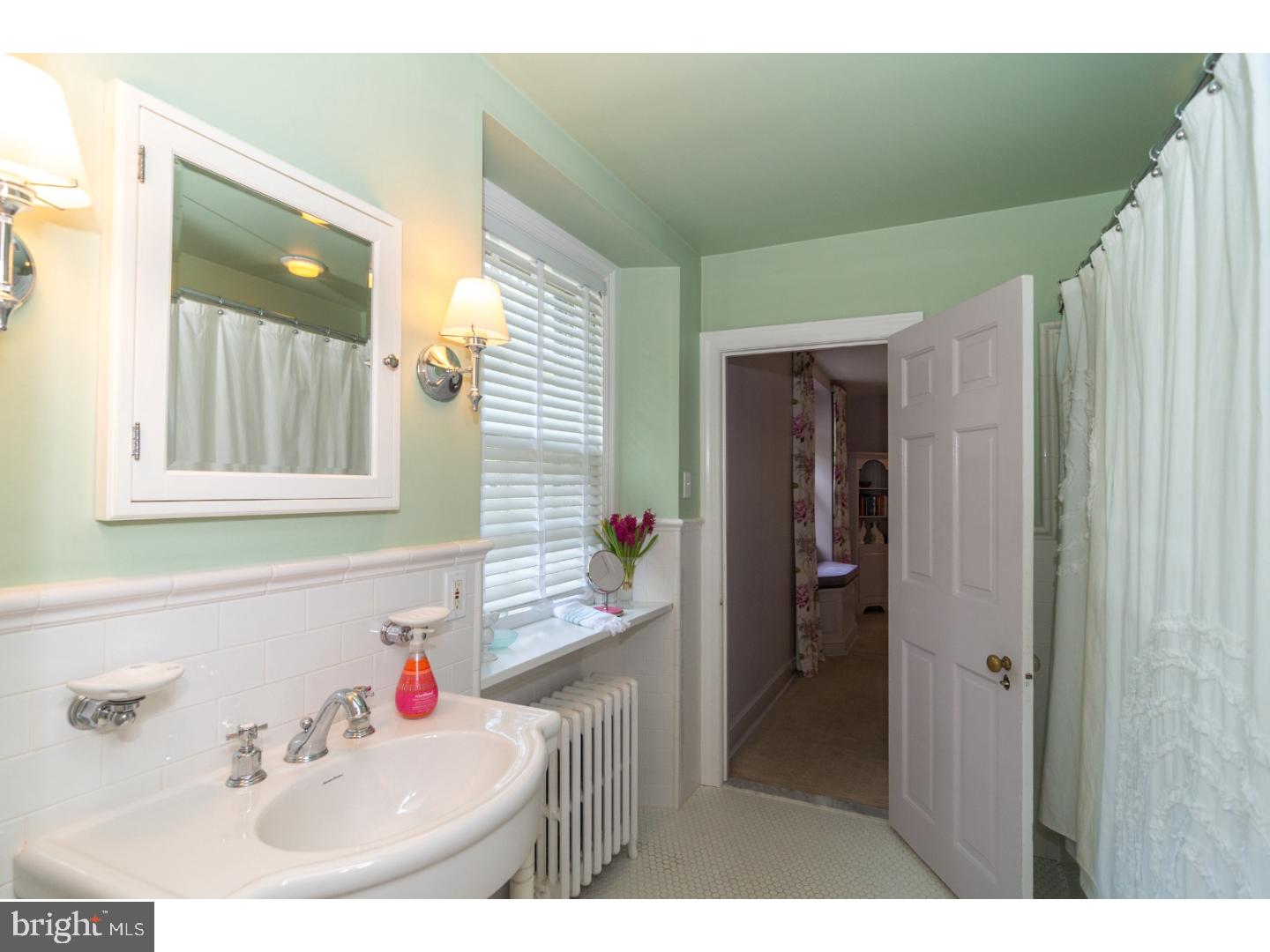 1838 Harte Road Jenkintown, PA 19046 - Photo 18 of 25 Bathroom