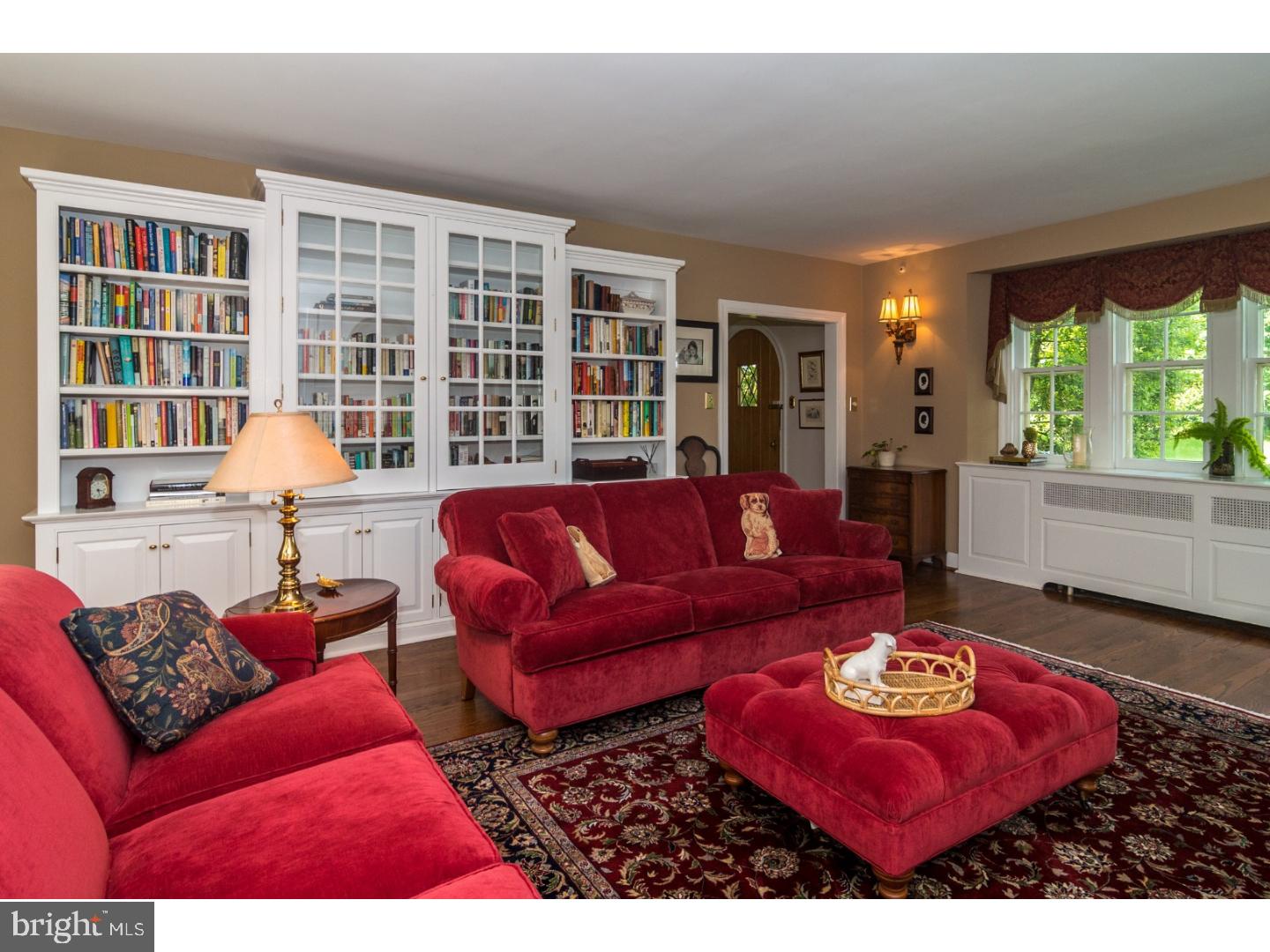 1838 Harte Road Jenkintown, PA 19046 - Photo 4 of 25 Living Room