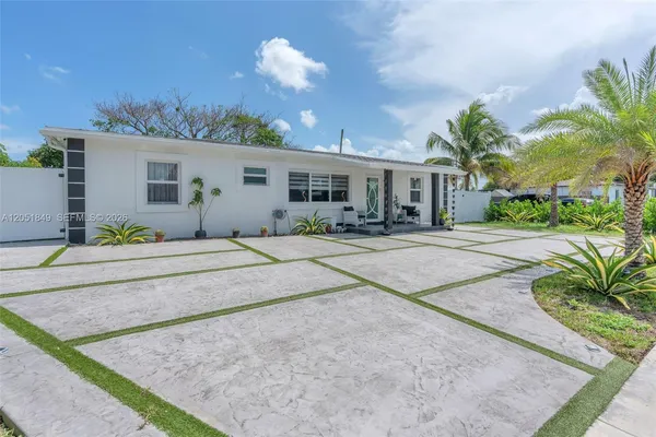 $797,000 | 2830 Northwest 156th Street, Miami Gardens, FL 33054