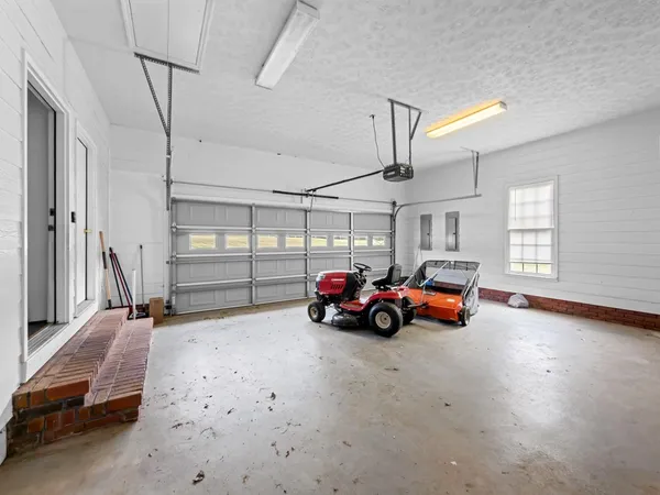 $429,999 | 44 Big Sky Drive, Hamilton, GA 31811