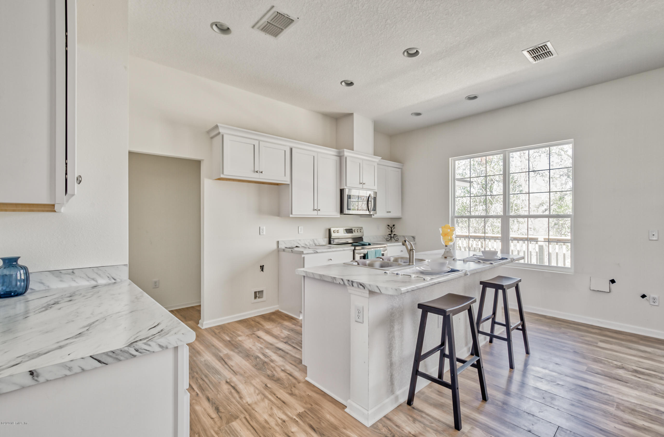 815 Pine Moss Road Jacksonville, FL 32218 - Photo 8 of 31 Gourmet Kitchen