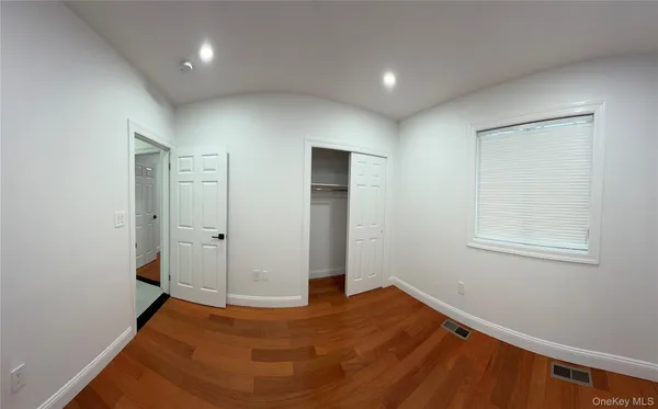 $2,800 | 43-35 189th Street, Unit 1R | Auburndale