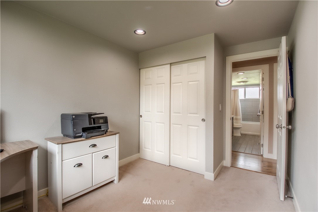 3605 199th Street Southeast Bothell, WA 98012 - Photo 14 of 20 Gallery Image 14