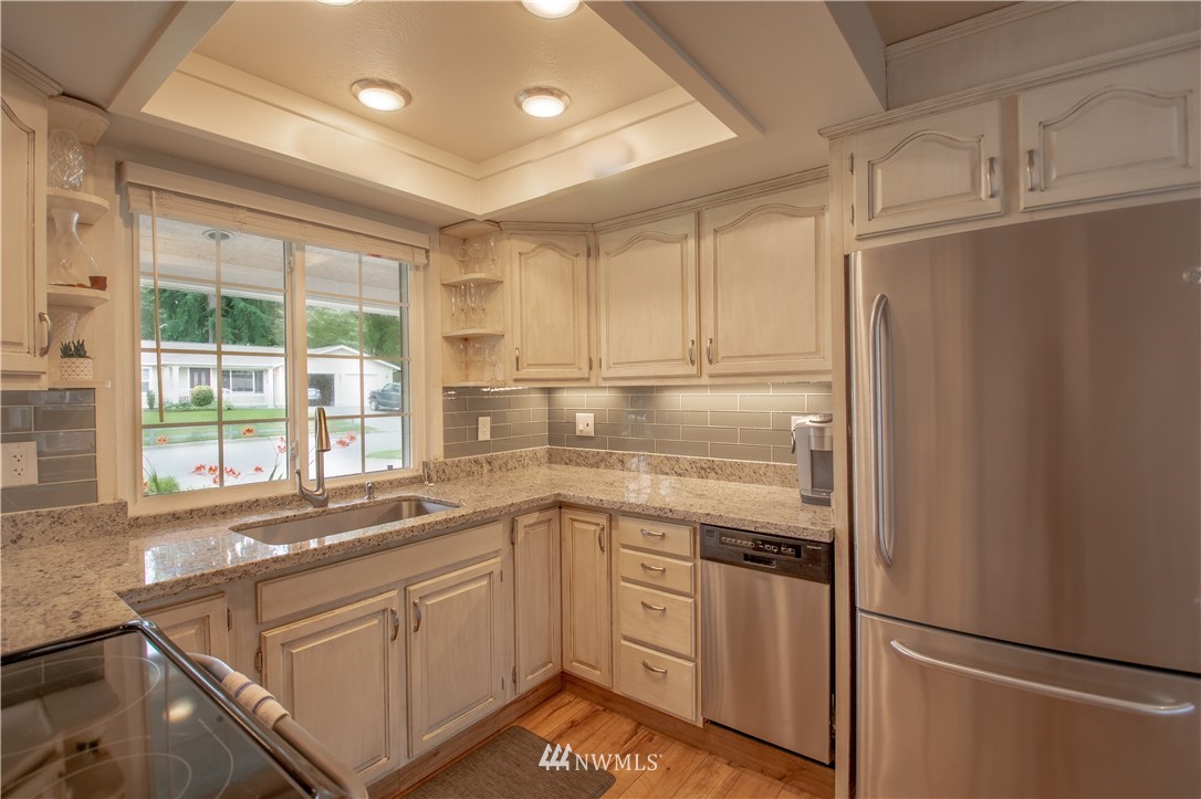3605 199th Street Southeast Bothell, WA 98012 - Photo 7 of 20 Gallery Image 7