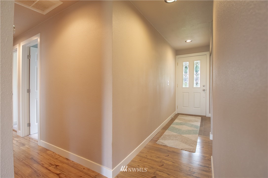 3605 199th Street Southeast Bothell, WA 98012 - Photo 8 of 20 Gallery Image 8