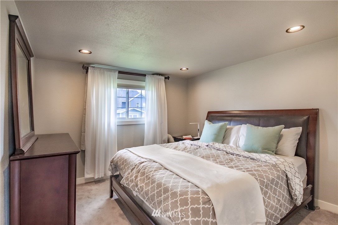 3605 199th Street Southeast Bothell, WA 98012 - Photo 9 of 20 Gallery Image 9
