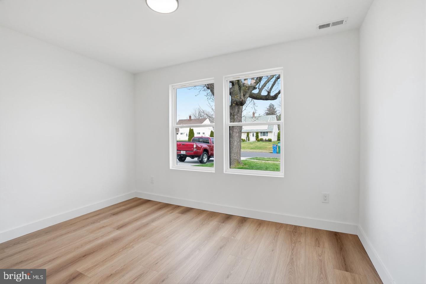 84 Ice Pond Road Levittown, PA 19057 - Photo 13 of 30 Gallery Image 13