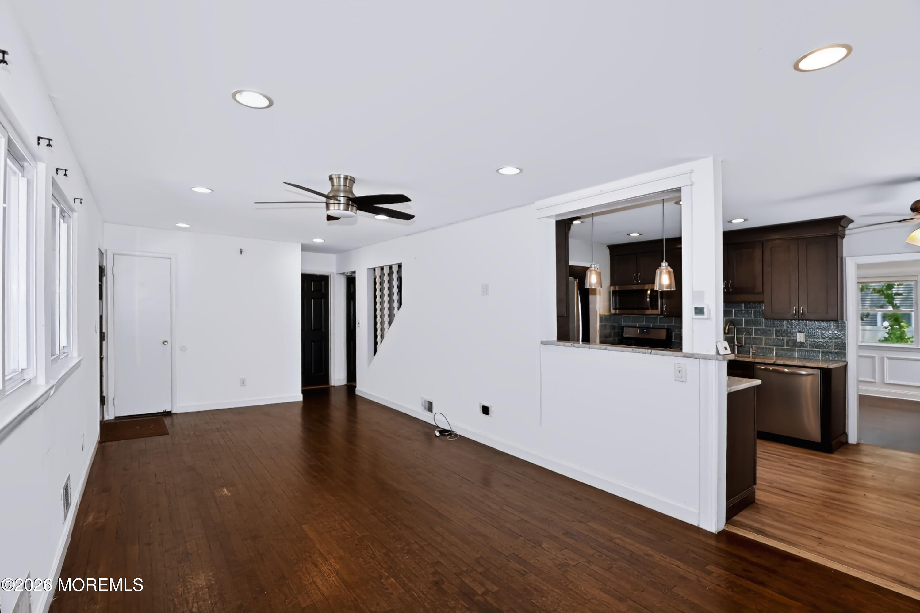 33 Alan Terrace Howell, NJ 07731 - Photo 6 of 42 518A5997(1)