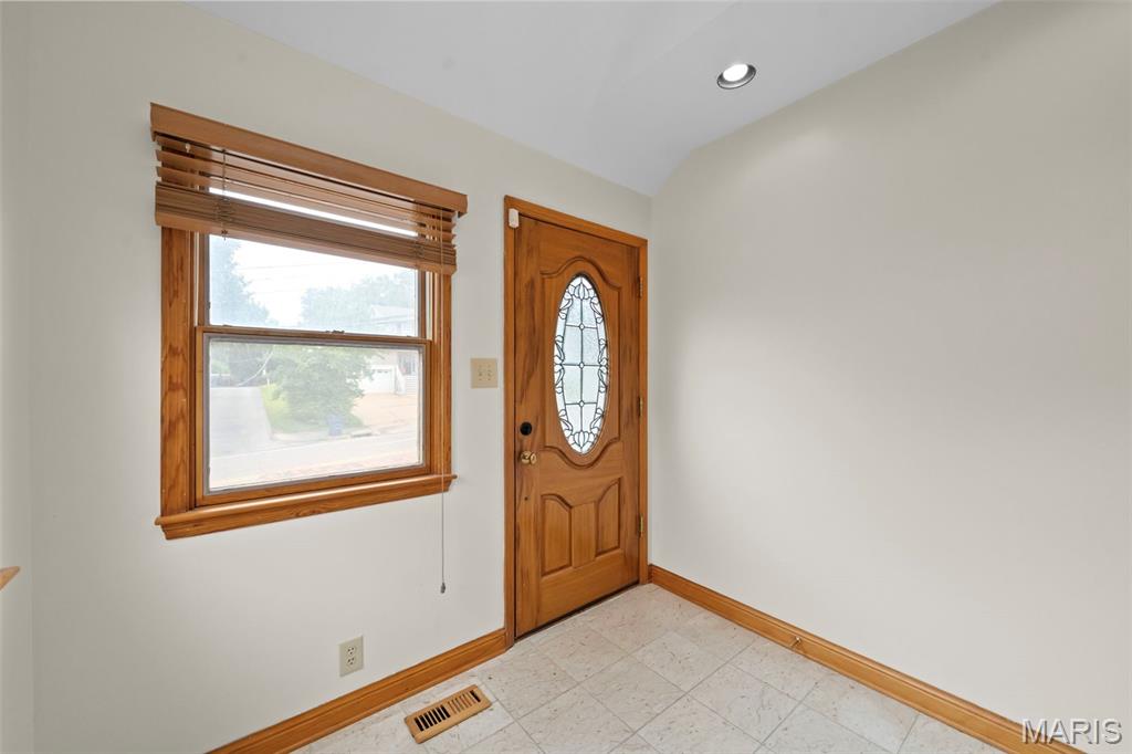 9715 Big Bend Road St. Louis, MO 63122 - Photo 5 of 52 Gallery Image 5