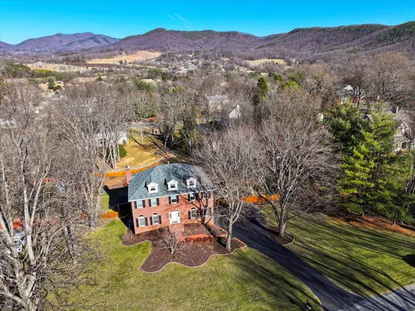 $599,000 | 681 Stayman Road, Roanoke, VA 24019