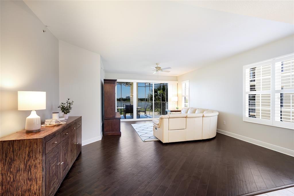 6422 Water Crest Way, Unit 302 Lakewood Ranch, FL 34202 - Photo 6 of 42