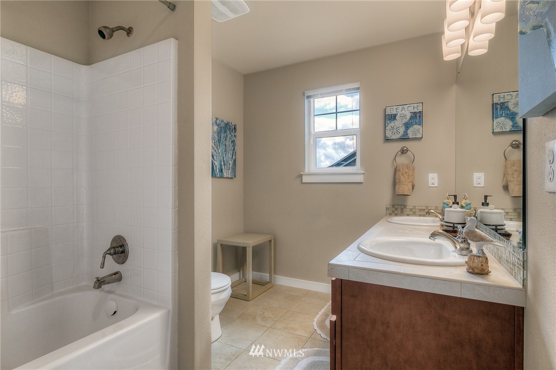 1603 170th Street Southeast Bothell, WA 98012 - Photo 14 of 17 Gallery Image 14