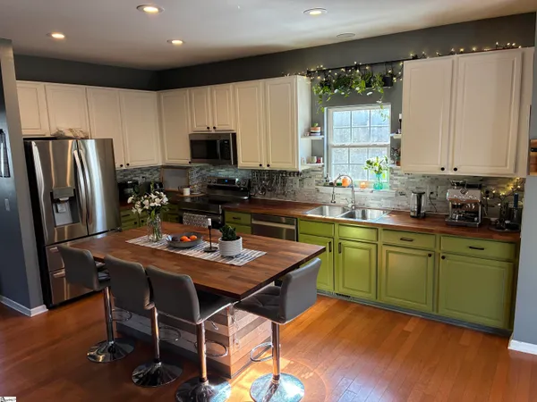 $450,000 | 226 North Orchard Farms Avenue, Simpsonville, SC 29681