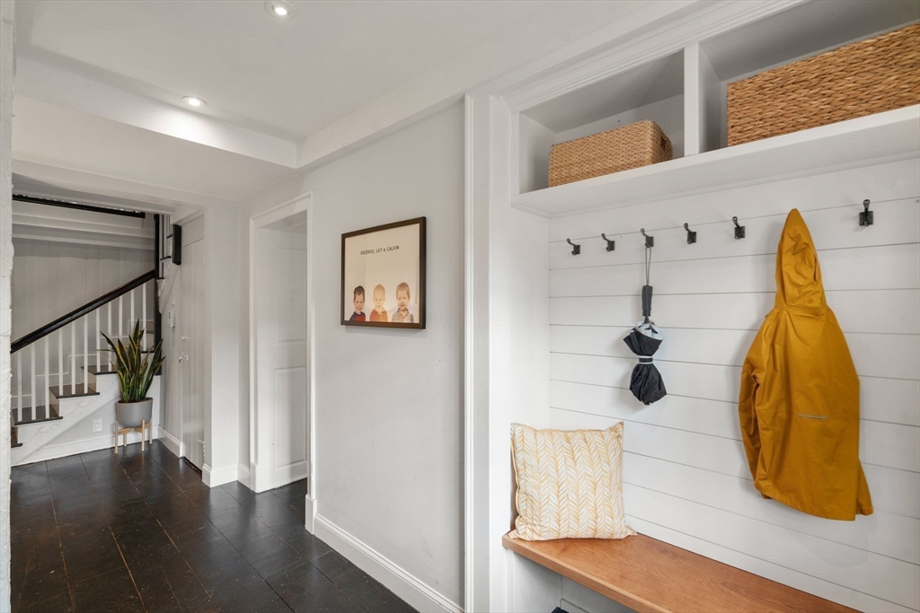 102 Washington Street Sherborn, MA 01770 - Photo 12 of 41