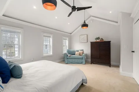 $1,895,000 | 102 Washington Street, Sherborn, MA 01770