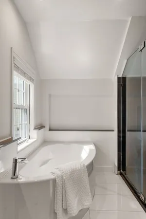 $1,895,000 | 102 Washington Street, Sherborn, MA 01770