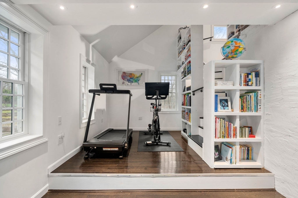 102 Washington Street Sherborn, MA 01770 - Photo 18 of 41