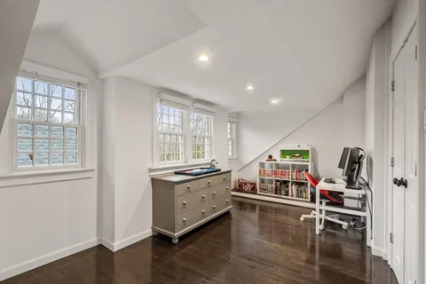 $1,895,000 | 102 Washington Street, Sherborn, MA 01770