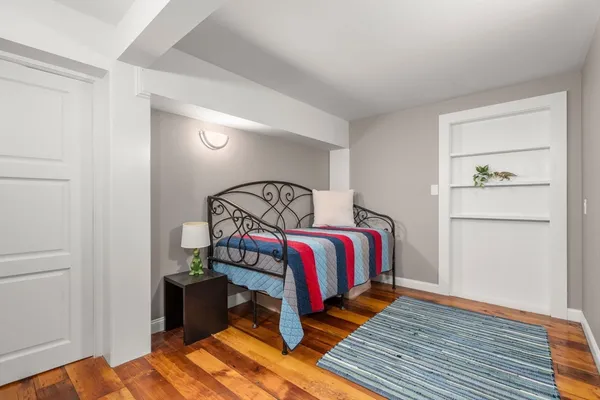 $1,895,000 | 102 Washington Street, Sherborn, MA 01770