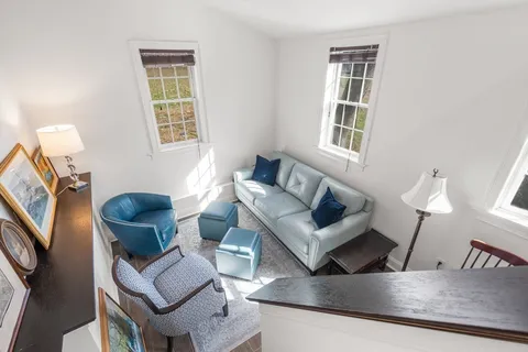 $1,895,000 | 102 Washington Street, Sherborn, MA 01770
