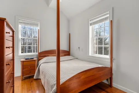 $1,895,000 | 102 Washington Street, Sherborn, MA 01770