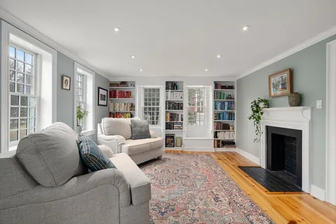 $1,895,000 | 102 Washington Street, Sherborn, MA 01770