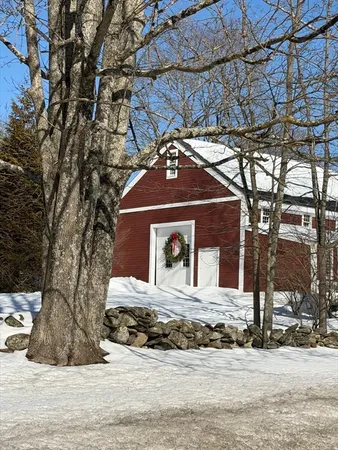 $1,895,000 | 102 Washington Street, Sherborn, MA 01770
