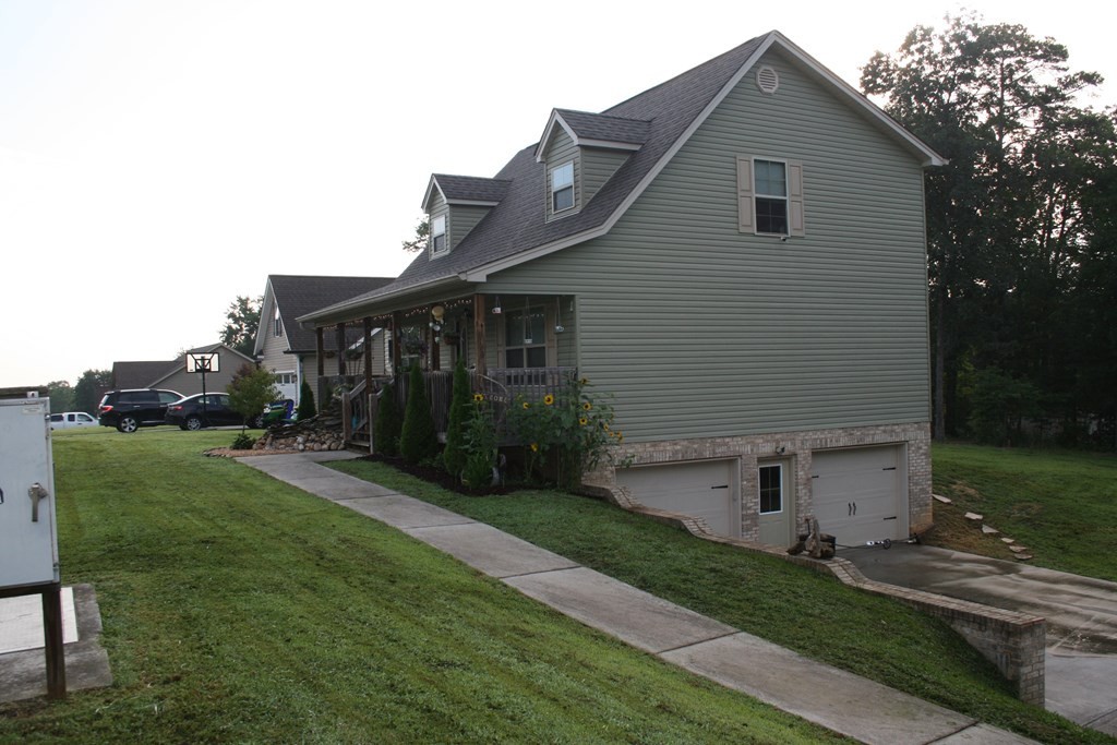 255 Pebble Ridge Drive Southeast Cleveland, TN 37323 - Photo 3 of 18 Gallery Image 3