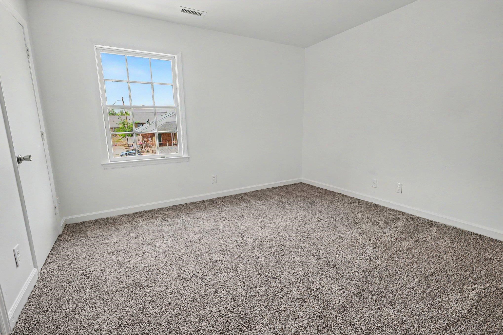 1446 Dover Road Spartanburg, SC 29301 - Photo 14 of 26