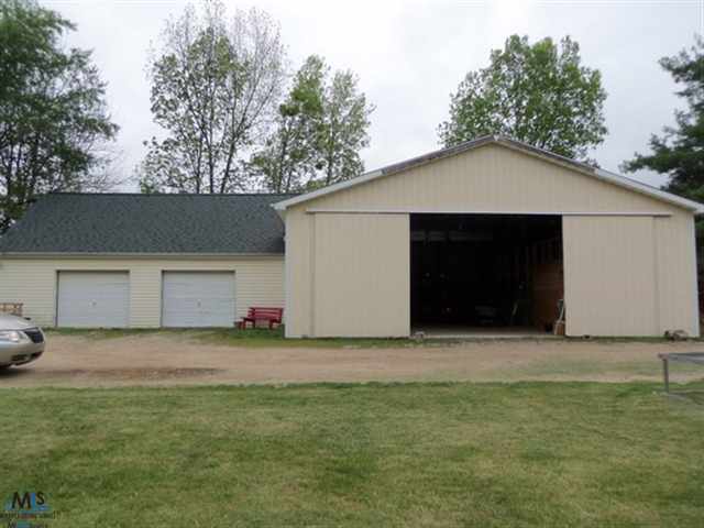 5103 Millis Road North Branch, MI 48461 - Photo 3 of 16 31103633-2.JPG