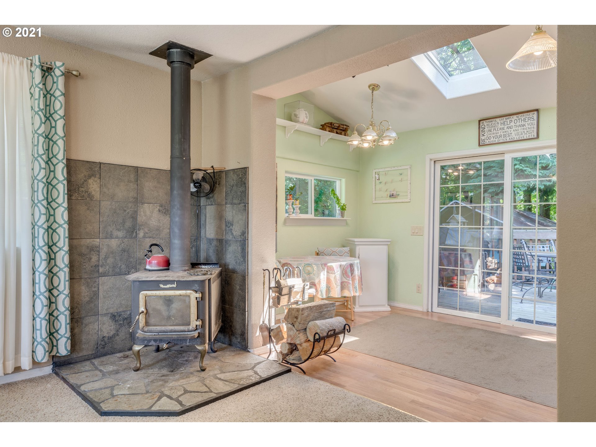 18944 Northwest Logie Trail Road Portland, OR 97231 - Photo 12 of 30