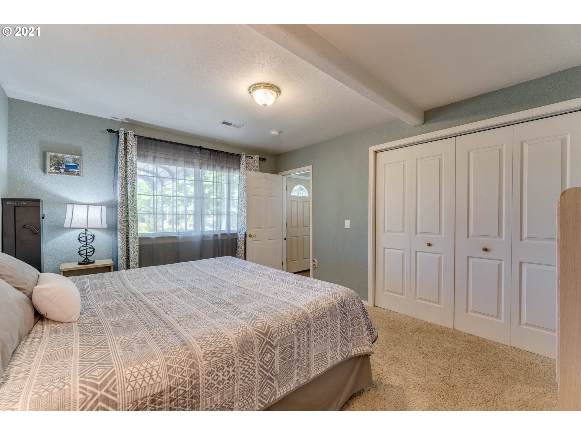 18944 Northwest Logie Trail Road Portland, OR 97231 - Photo 19 of 30