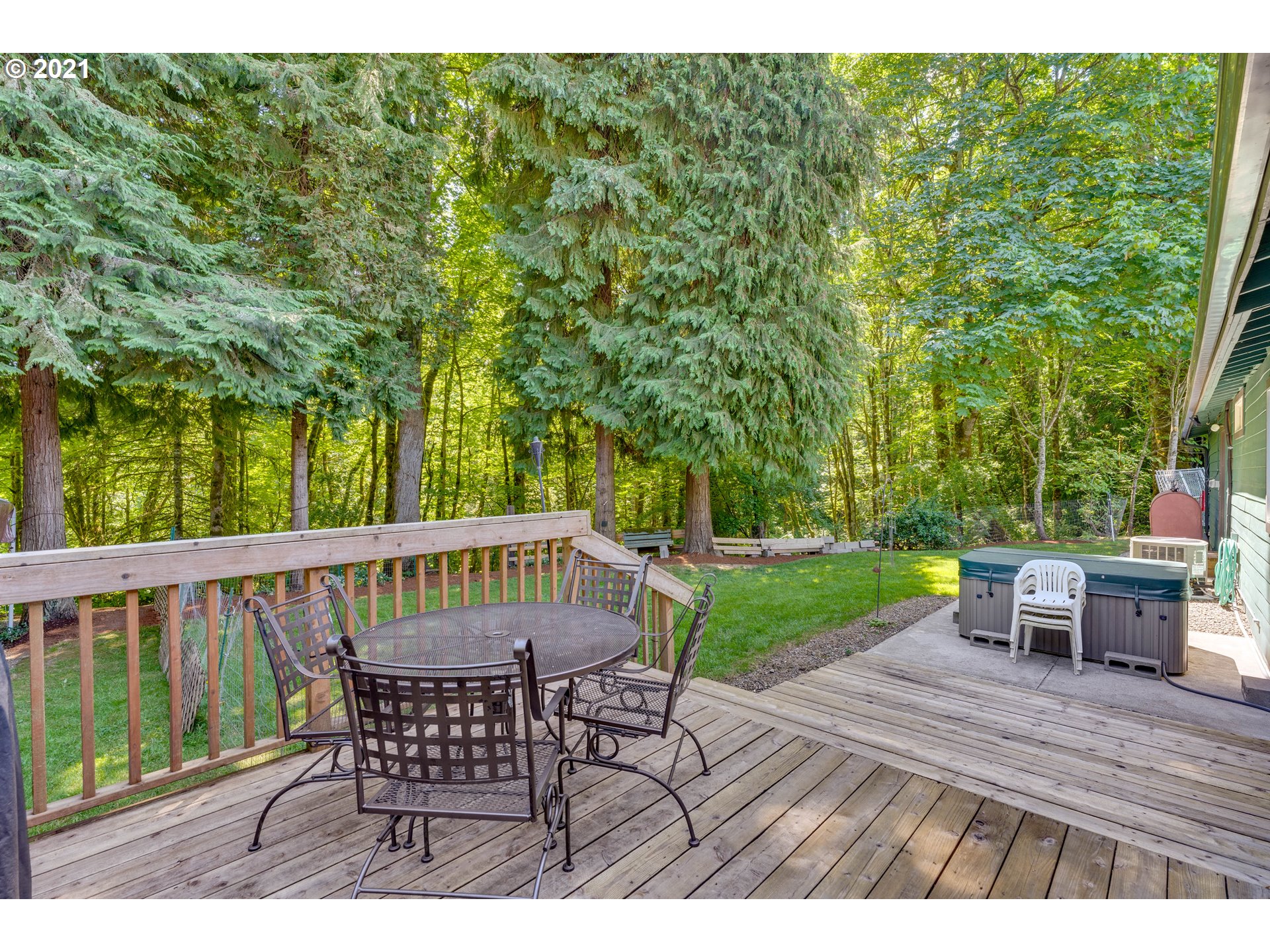 18944 Northwest Logie Trail Road Portland, OR 97231 - Photo 28 of 30