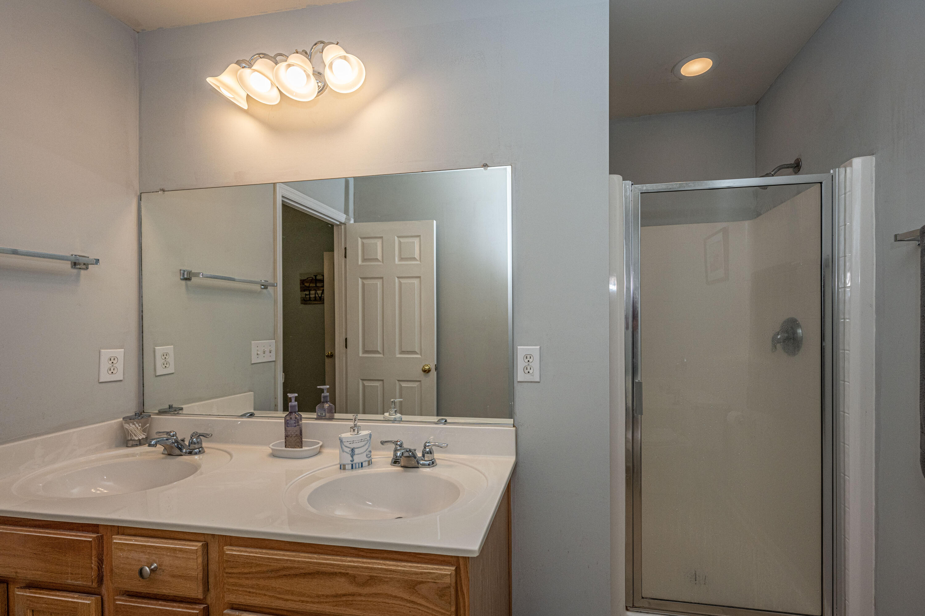 224 Myrtle Way Summerville, SC 29483 - Photo 18 of 35 Separate Shower