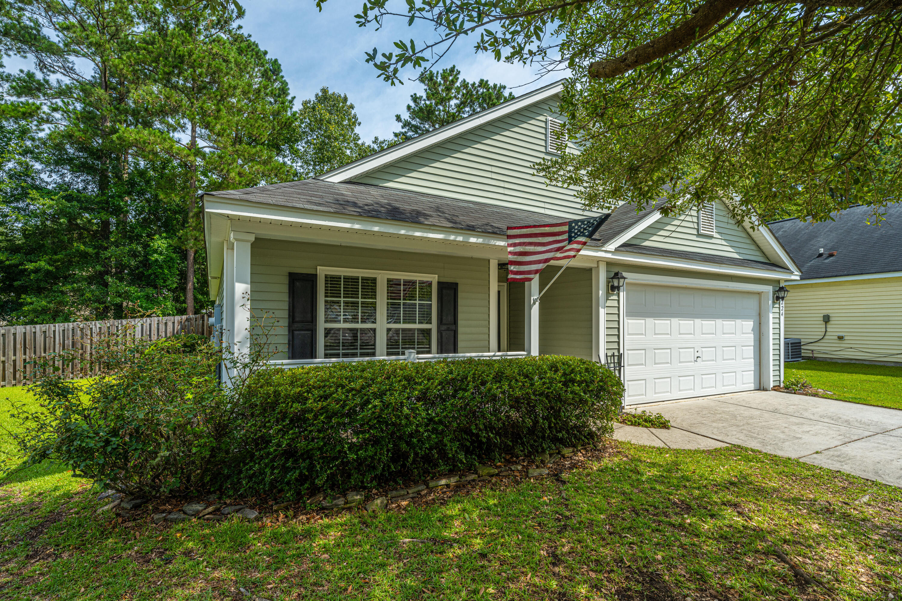 224 Myrtle Way Summerville, SC 29483 - Photo 2 of 35 Welcome to 224 Myrtle Way