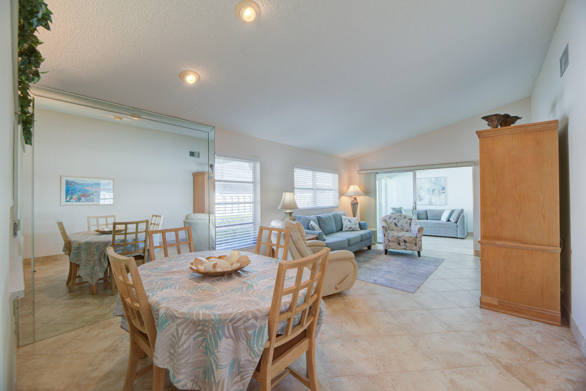 8624 Sunbird Place Boca Raton, FL 33496 - Photo 7 of 45 Photo-5