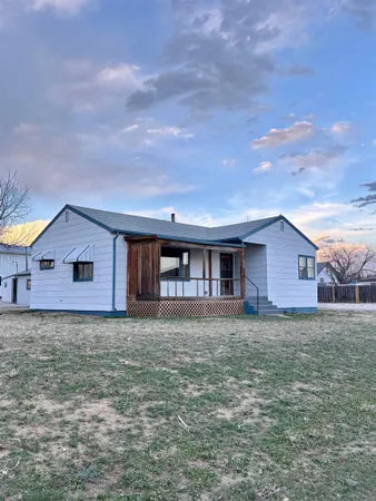 $340,000 | 610 Charles Street, Douglas, WY 82633