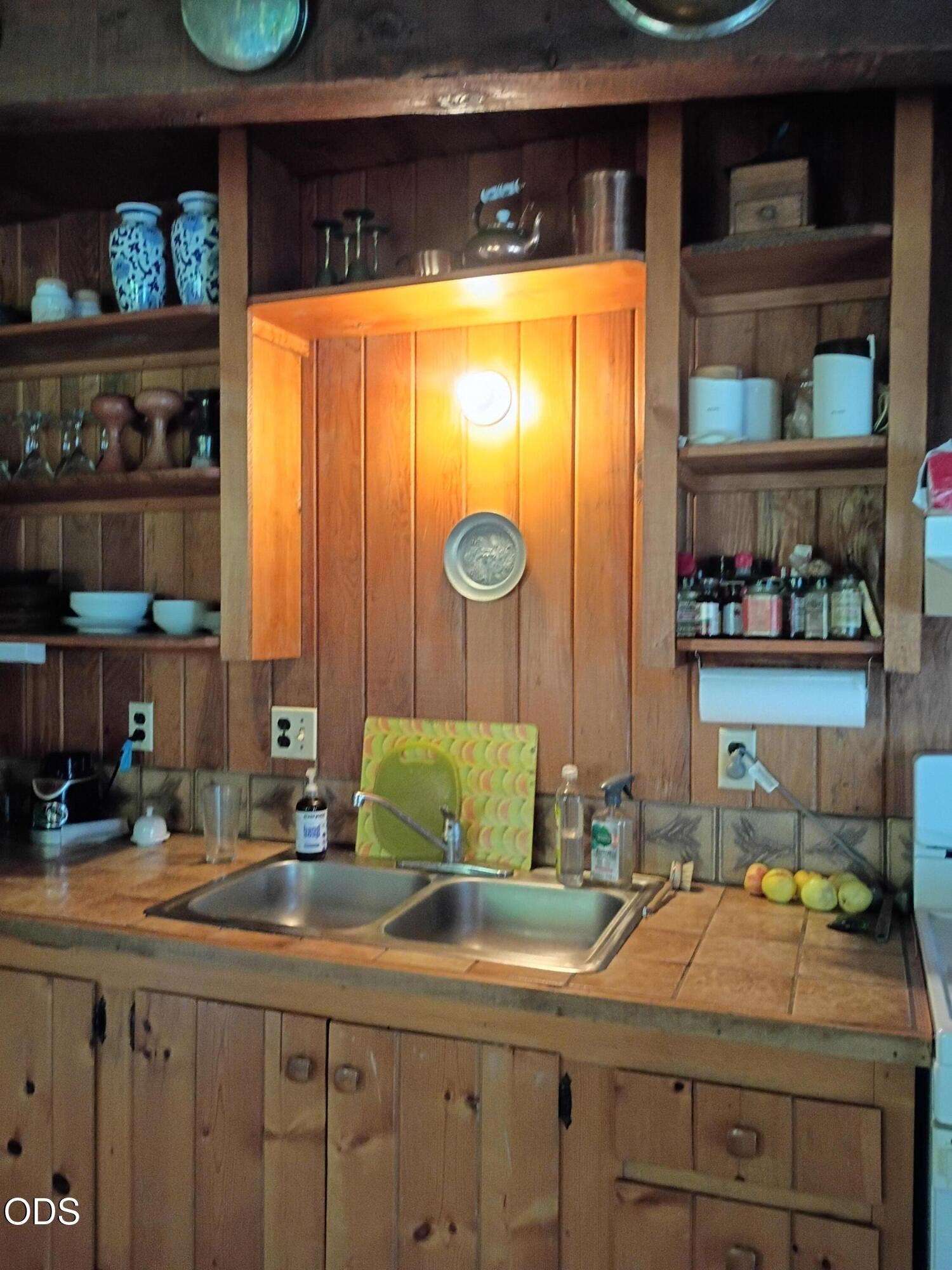 1407 Caves Camp Road Williams, OR 97544 - Photo 13 of 28 Gallery Image 13