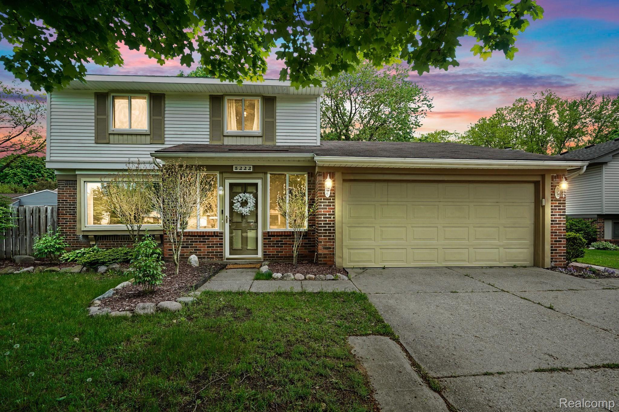 5222 Timber Ridge Trail Clarkston, MI 48346 - Photo 1 of 33 DSC05479_twilight.jpg