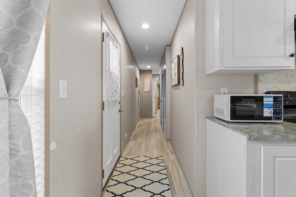 4686 C R 656 Webster, FL 33597 - Photo 13 of 32 a view of hallway