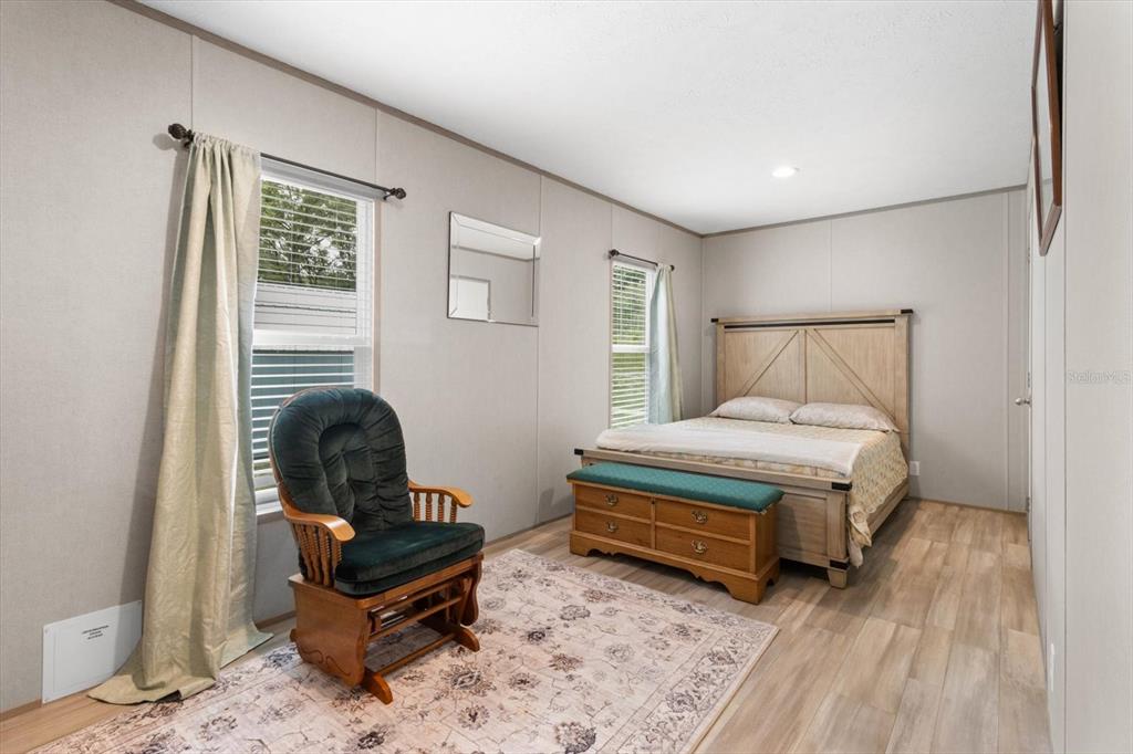 4686 C R 656 Webster, FL 33597 - Photo 15 of 32 a bedroom with a bed and a window