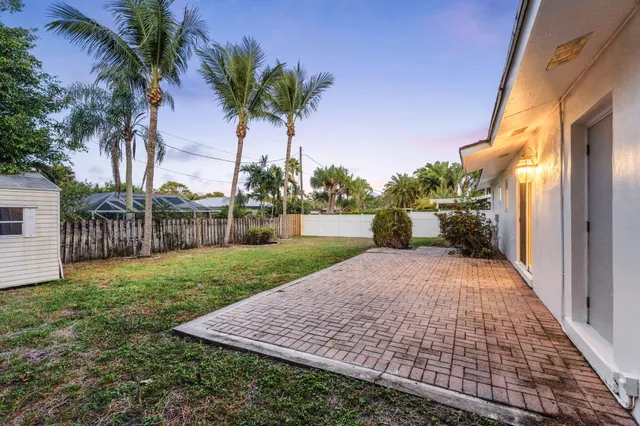 $3,600 | 239 Southeast 34th Avenue, Boynton Beach, FL 33435